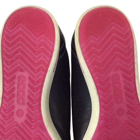 Ecco Black Shoes - Picture 12 of 15